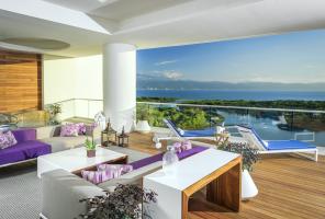 Grand Luxxe Four Bedroom Residence - Balcony Grand Luxxe Four Bedroom Residence - Balcony