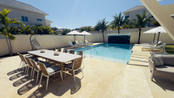 Royal Villa #33