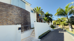 Royal Villa #33