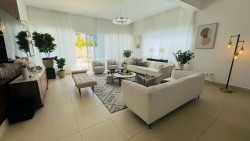 Royal Villa #33