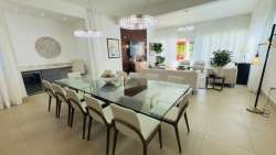 Royal Villa #33