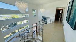 Royal Villa #33