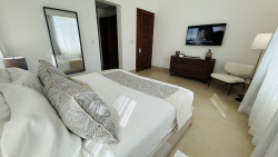 Royal Villa #33