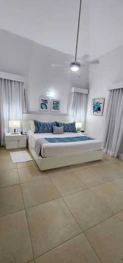 Royal Villa #33