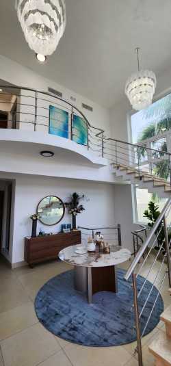 Royal Villa #33