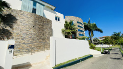 Royal Villa #33