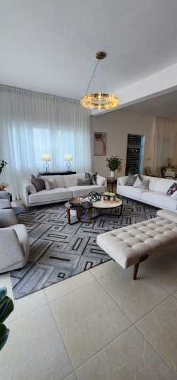 Royal Villa #33